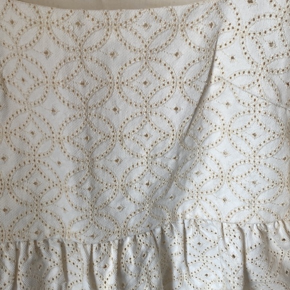 En Saison Alice Embroidered Blouse, size M - Picture 6 of 11